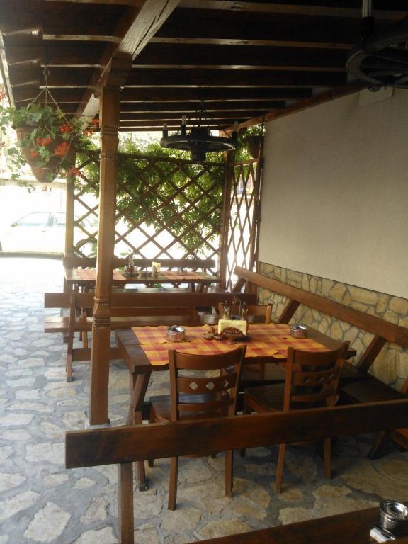 Family Hotel Veronika Devin Exterior foto