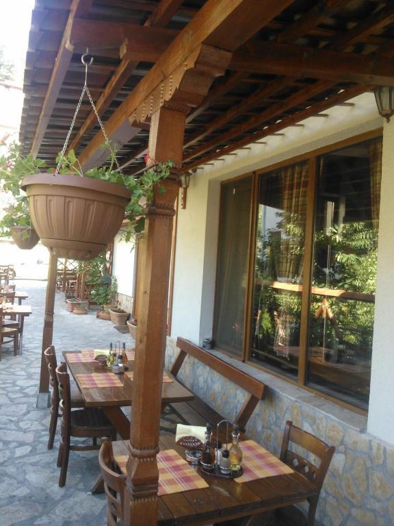 Family Hotel Veronika Devin Exterior foto