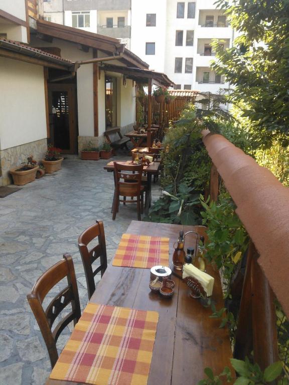 Family Hotel Veronika Devin Exterior foto